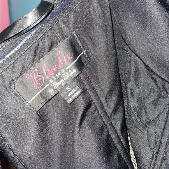 Macys sleeveless black embroidered homecoming dress - Picture 6 of 6